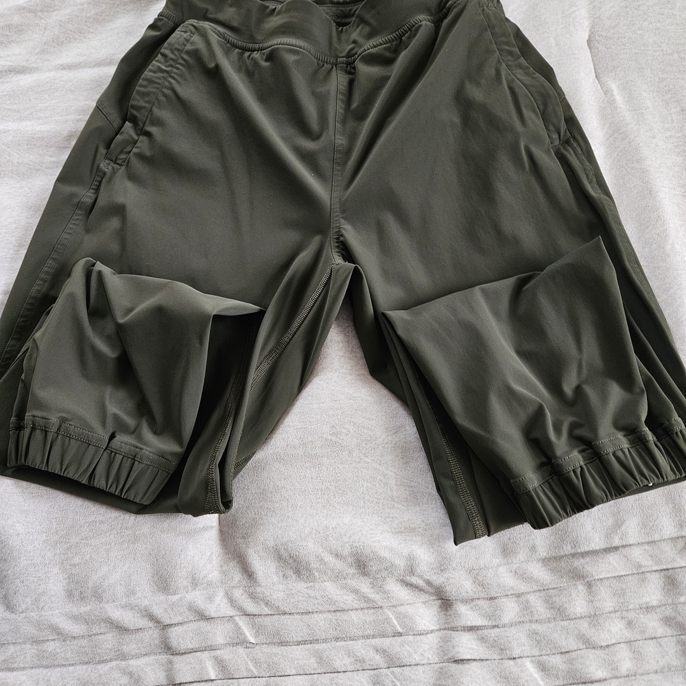 lululemon athletica Olive Green Cropped Ankle Pants